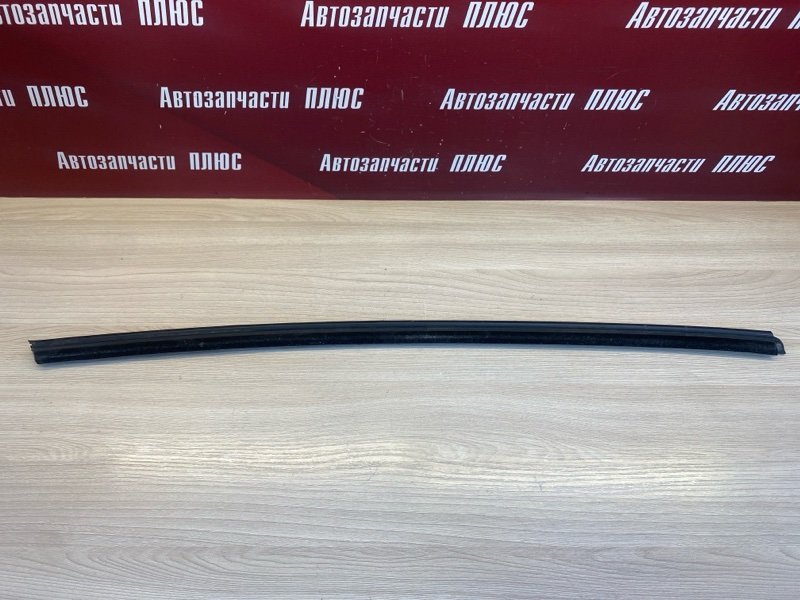 Уплотнитель стекла двери внешний