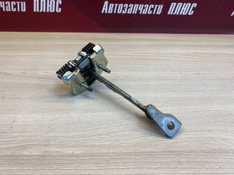 Ограничитель двери