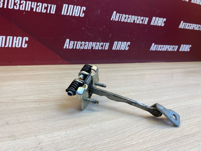 Ограничитель двери
