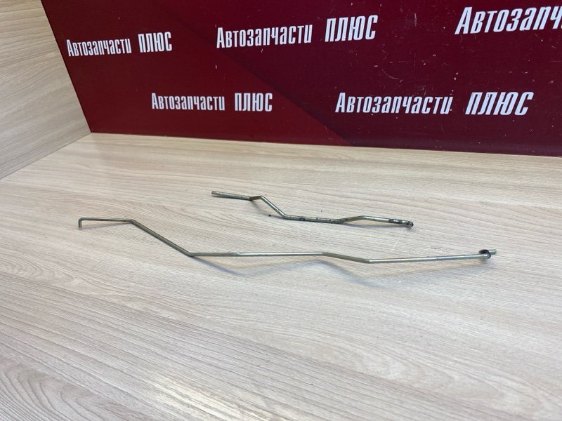 Тяга замка двери