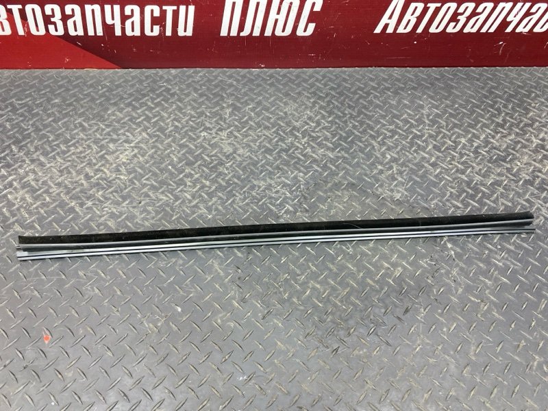 Уплотнитель стекла двери внутренний