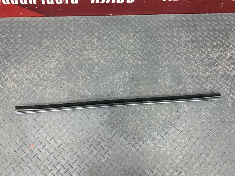 Уплотнитель стекла двери внутренний