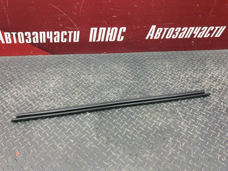 Уплотнитель стекла двери внутренний