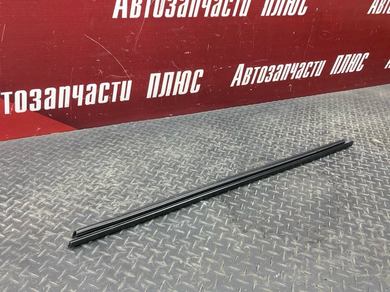Уплотнитель стекла двери внутренний