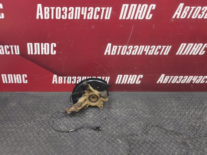 Кулак поворотный