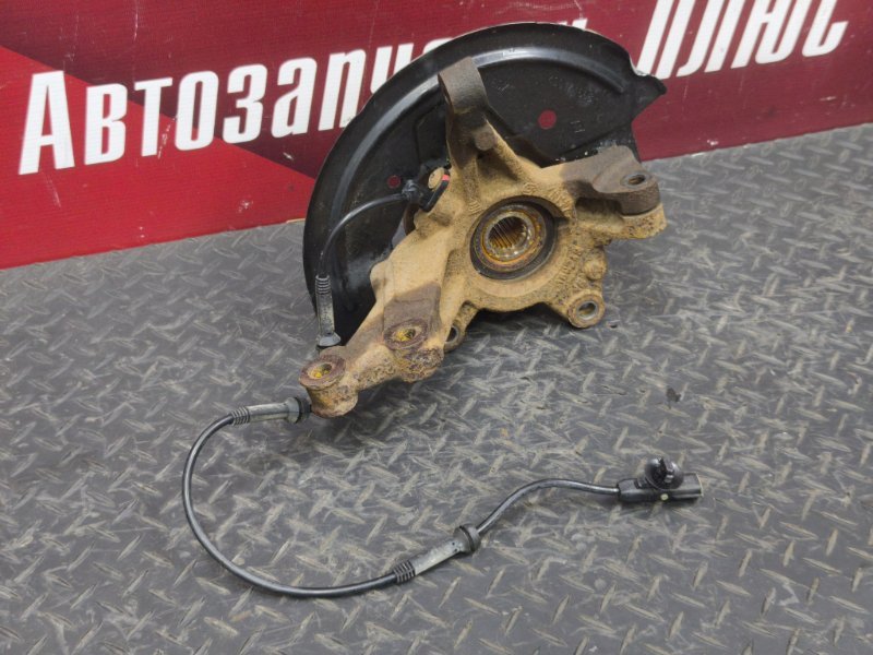 Кулак поворотный