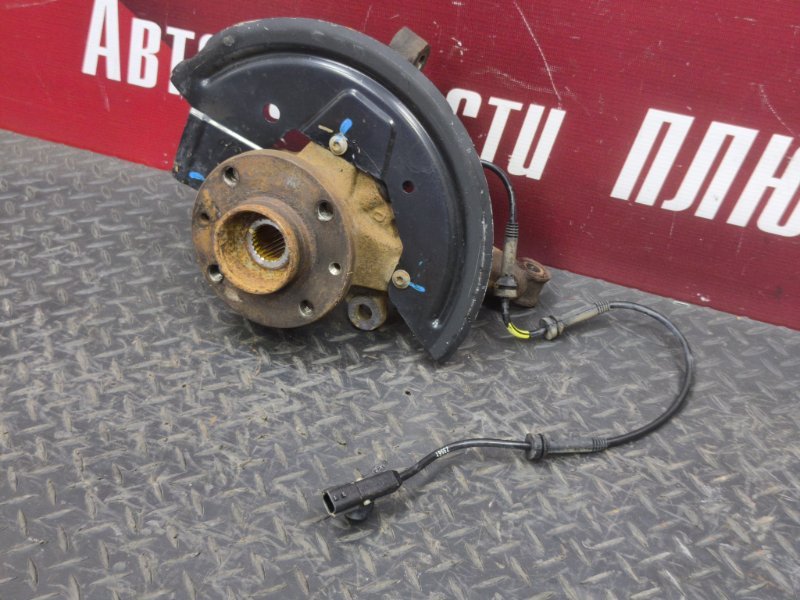 Кулак поворотный