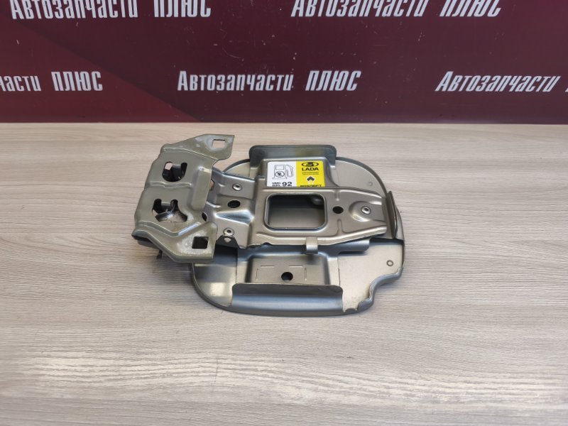 Лючок бензобака