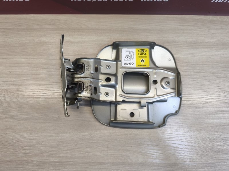 Лючок бензобака