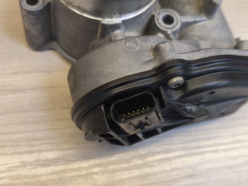 Дроссельная заслонка