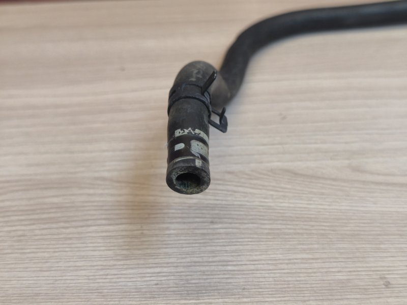 Патрубок радиатора