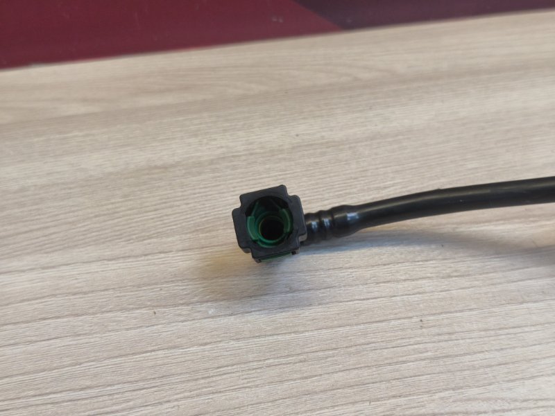 Трубка топливная