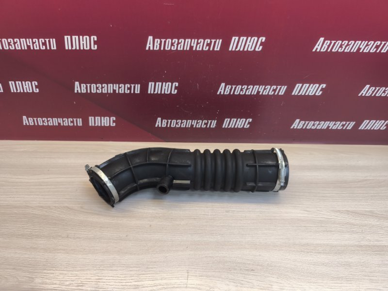 Патрубок воздушного фильтра