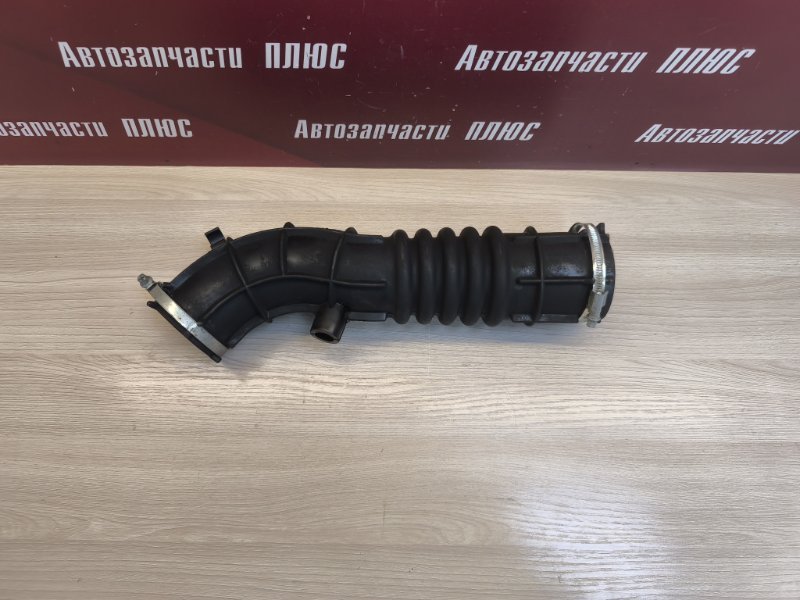 Патрубок воздушного фильтра