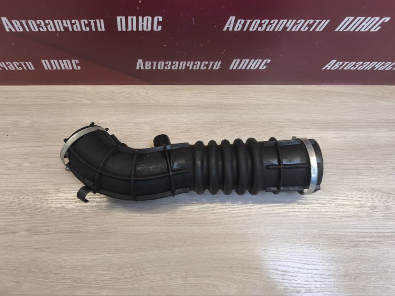 Патрубок воздушного фильтра