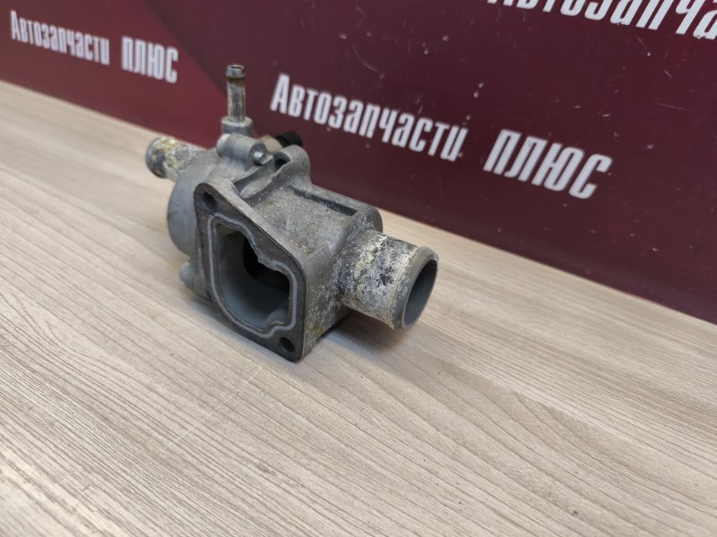 Термостат с корпусом