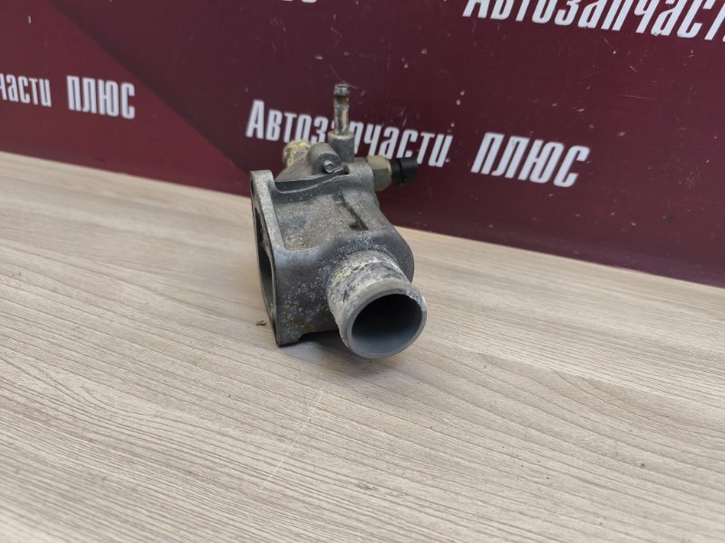 Термостат с корпусом