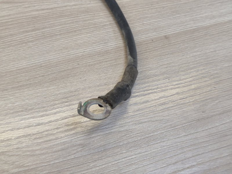 Клемма аккумулятора (минусовая)