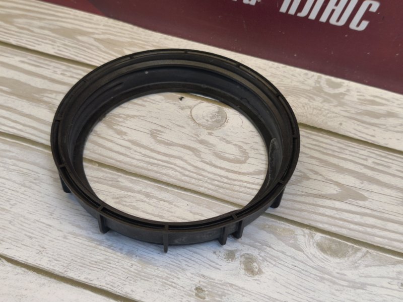 Гайка топливного насоса