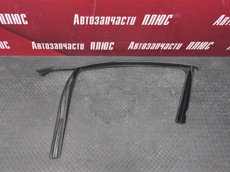 Уплотнитель рамки двери