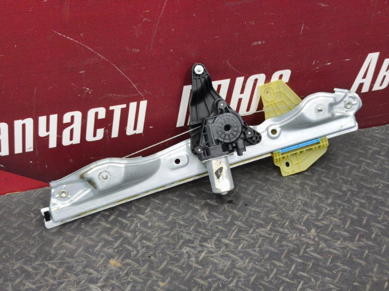 Стеклоподъемник    двери