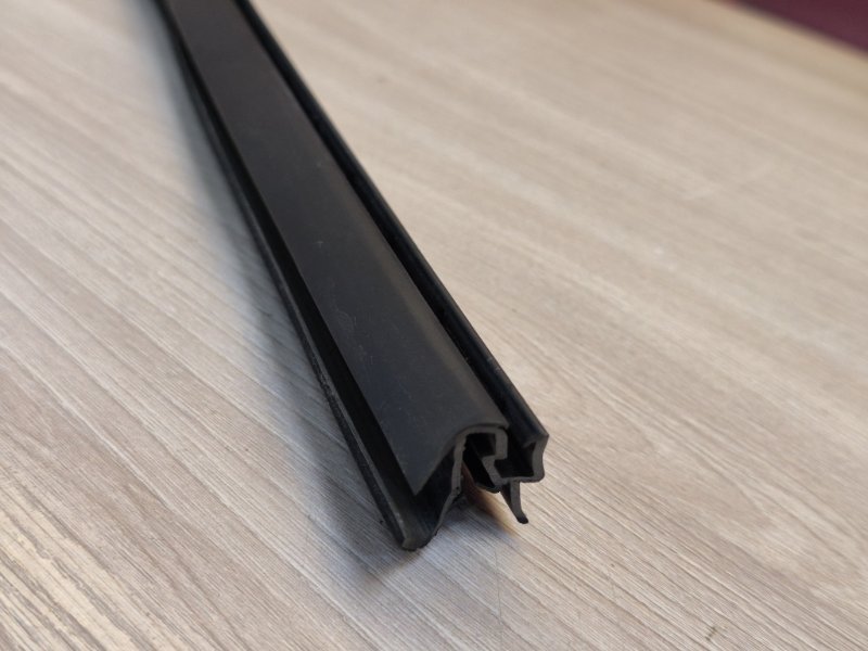 Уплотнитель стекла двери внутренний