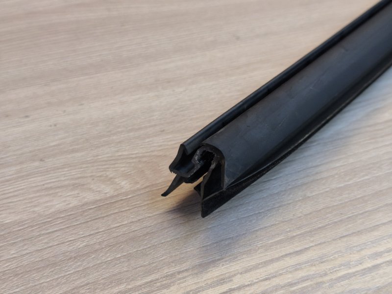 Уплотнитель стекла двери внутренний