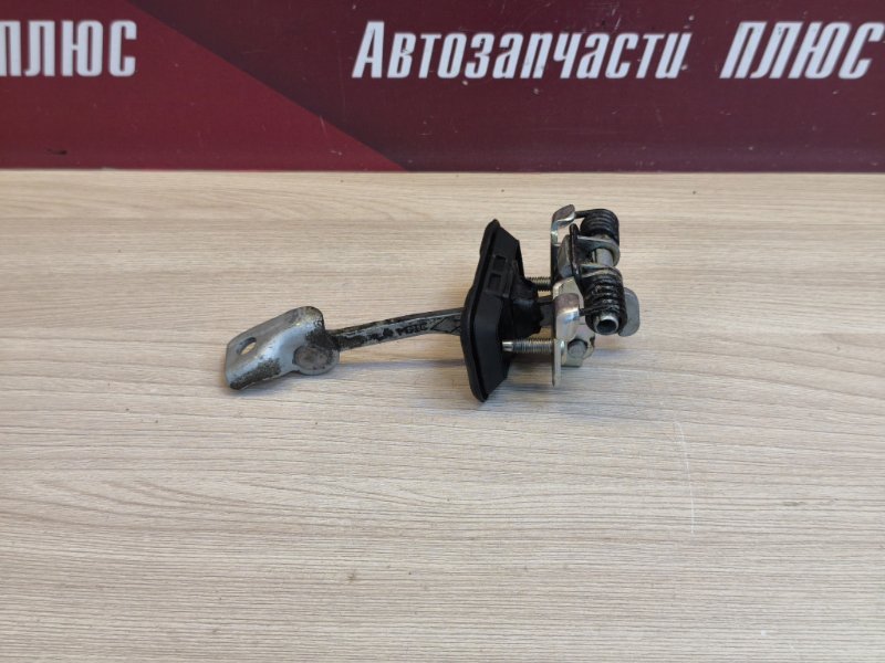 Ограничитель двери