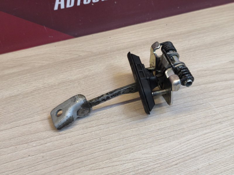 Ограничитель двери