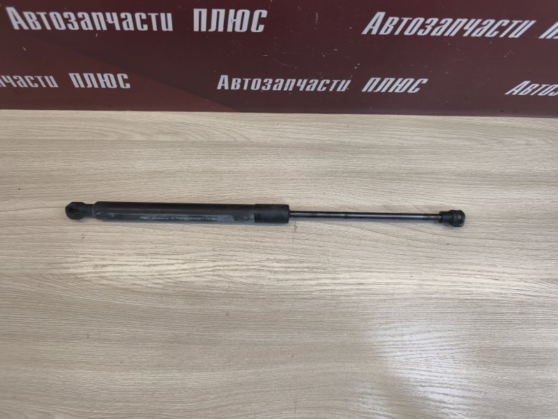 Амортизатор багажника