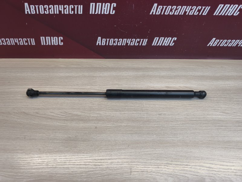 Амортизатор багажника