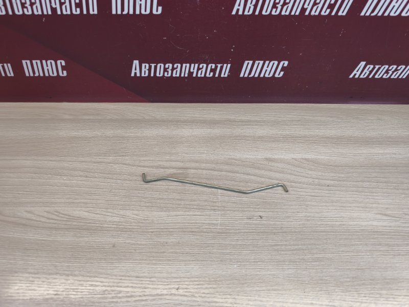 Тяга замка двери