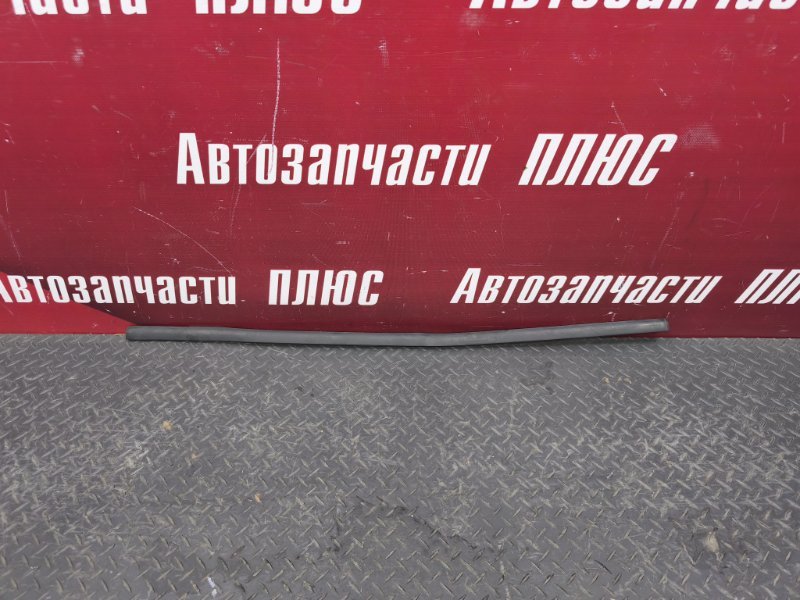 Уплотнитель стекла двери внешний
