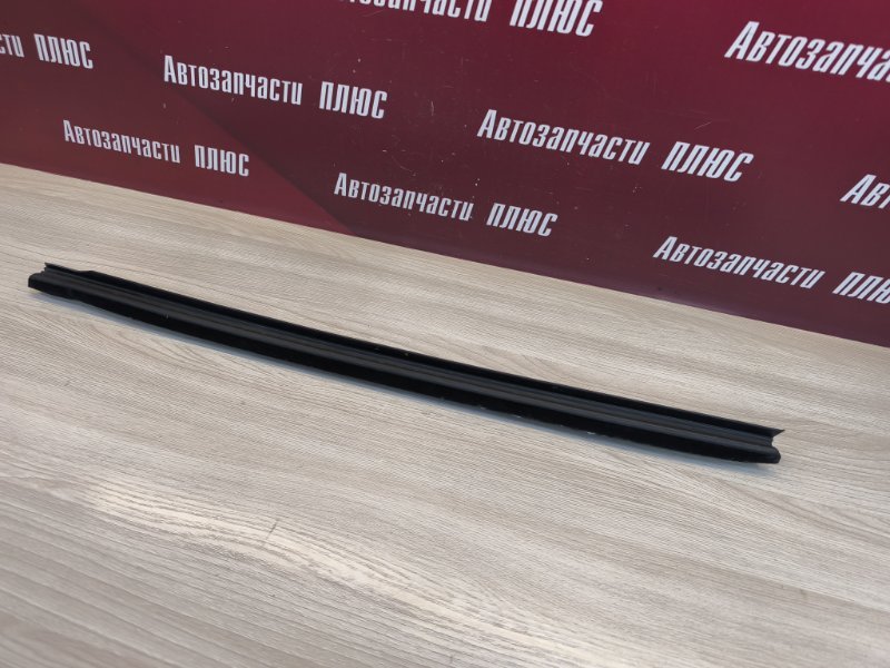 Уплотнитель стекла двери внутренний