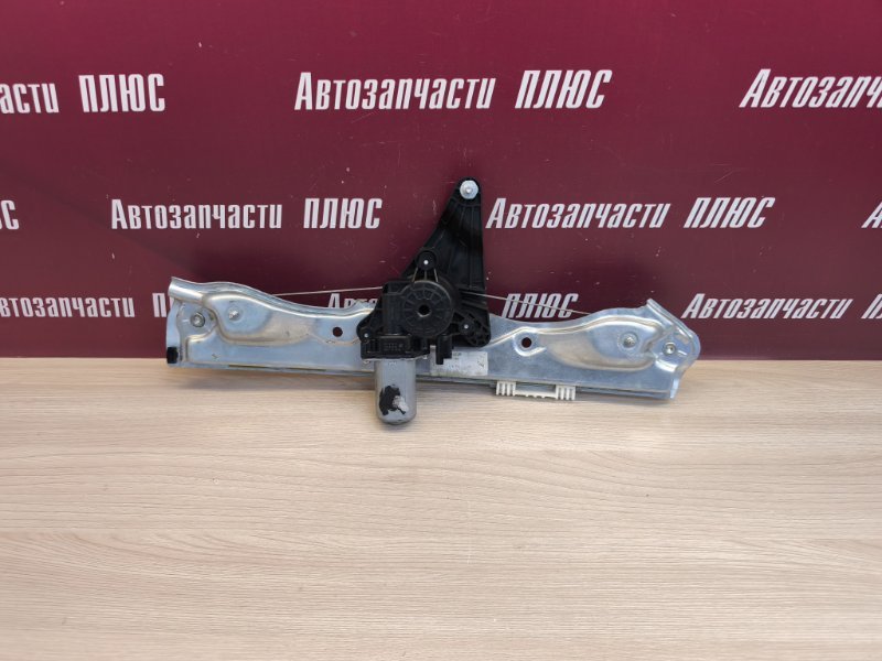 Стеклоподъемник    двери