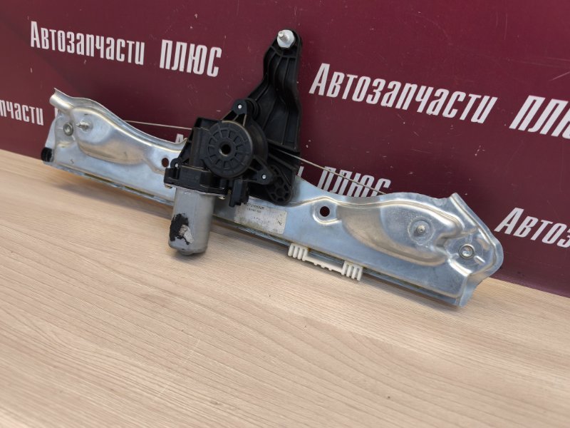 Стеклоподъемник    двери