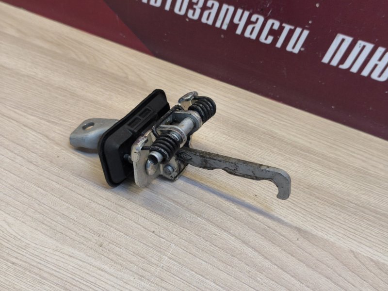 Ограничитель двери