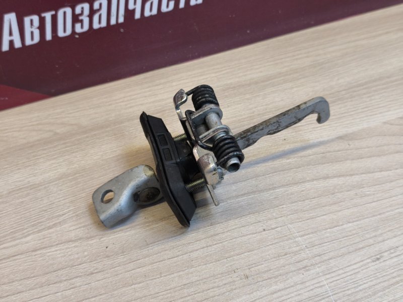 Ограничитель двери