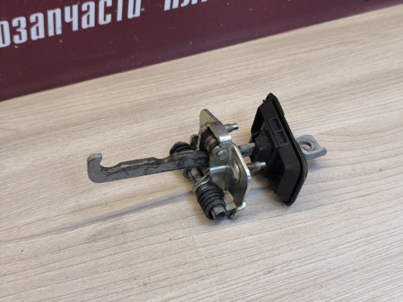 Ограничитель двери