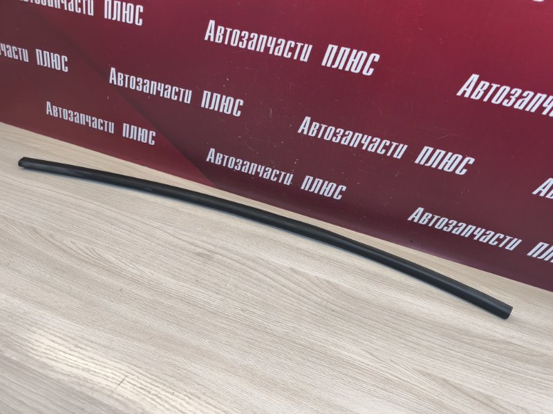 Уплотнительная резинка боковой двери