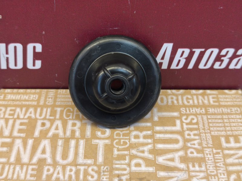 Крепление запасного колеса