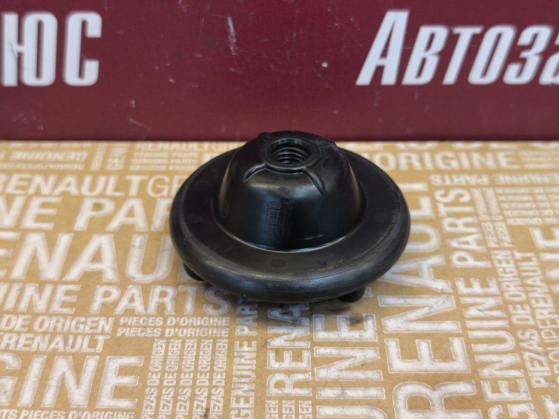 Крепление запасного колеса