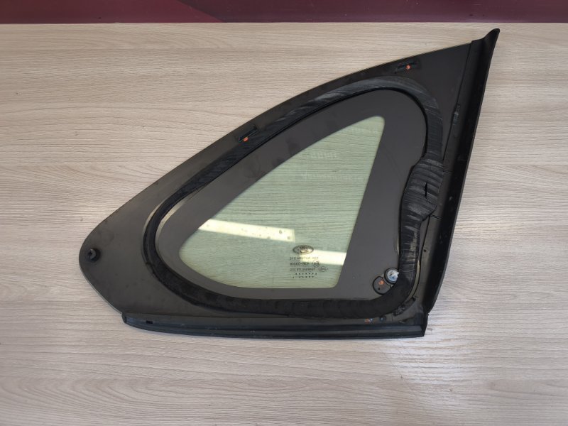 Форточка кузова