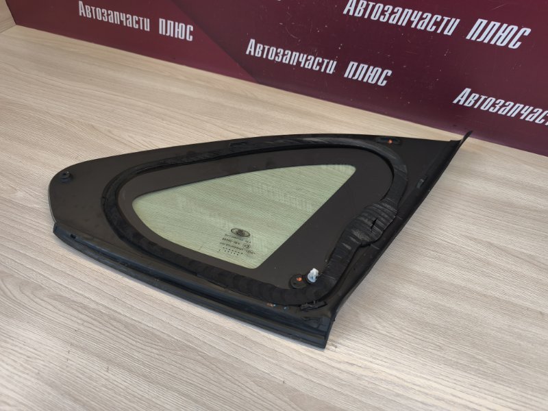 Форточка кузова