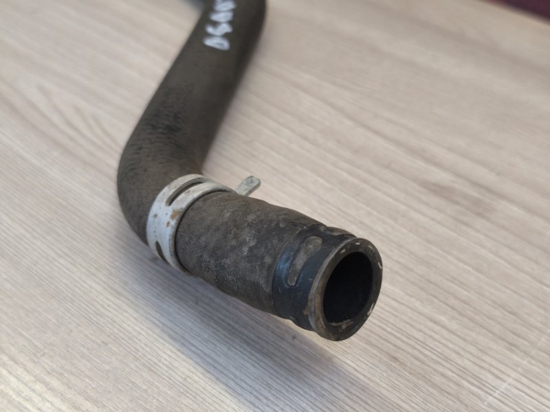 Патрубок радиатора