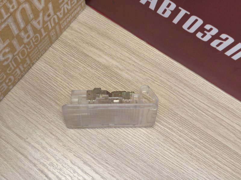 Плафон подсветки багажника