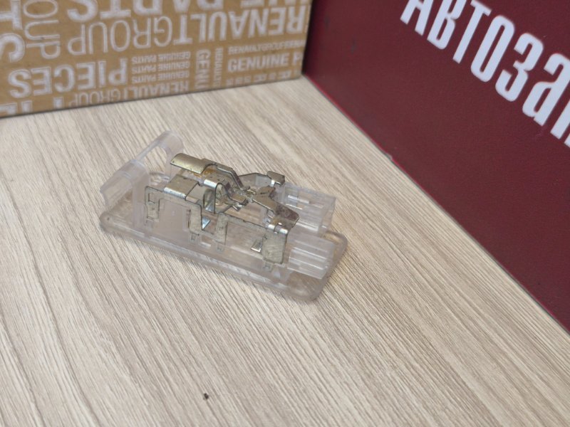 Плафон подсветки багажника