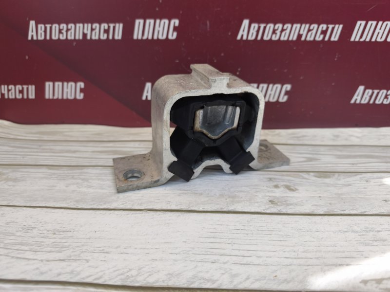 Опора двигателя