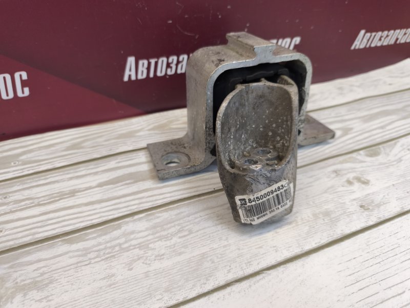 Опора двигателя