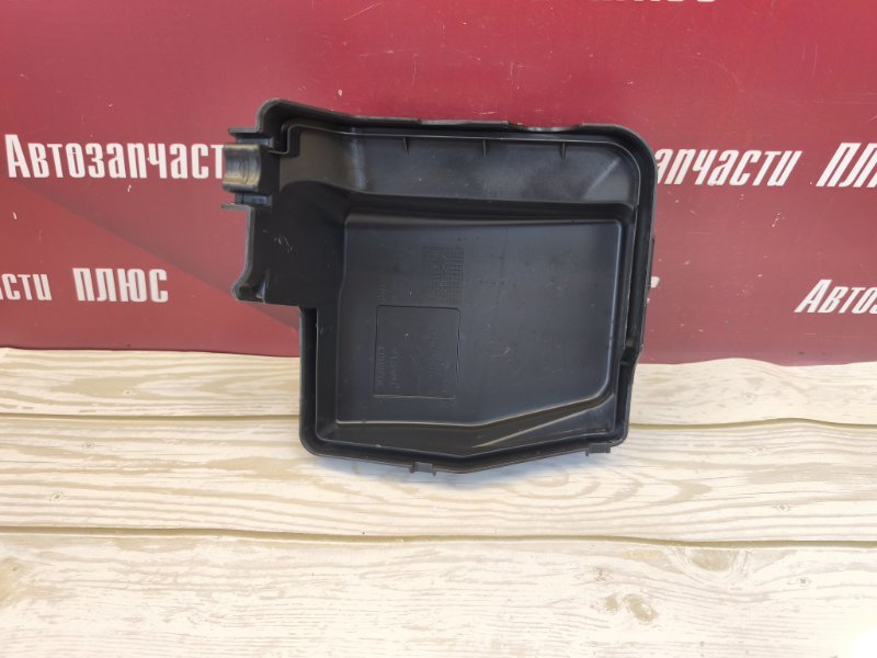 Крышка блока предохранителей